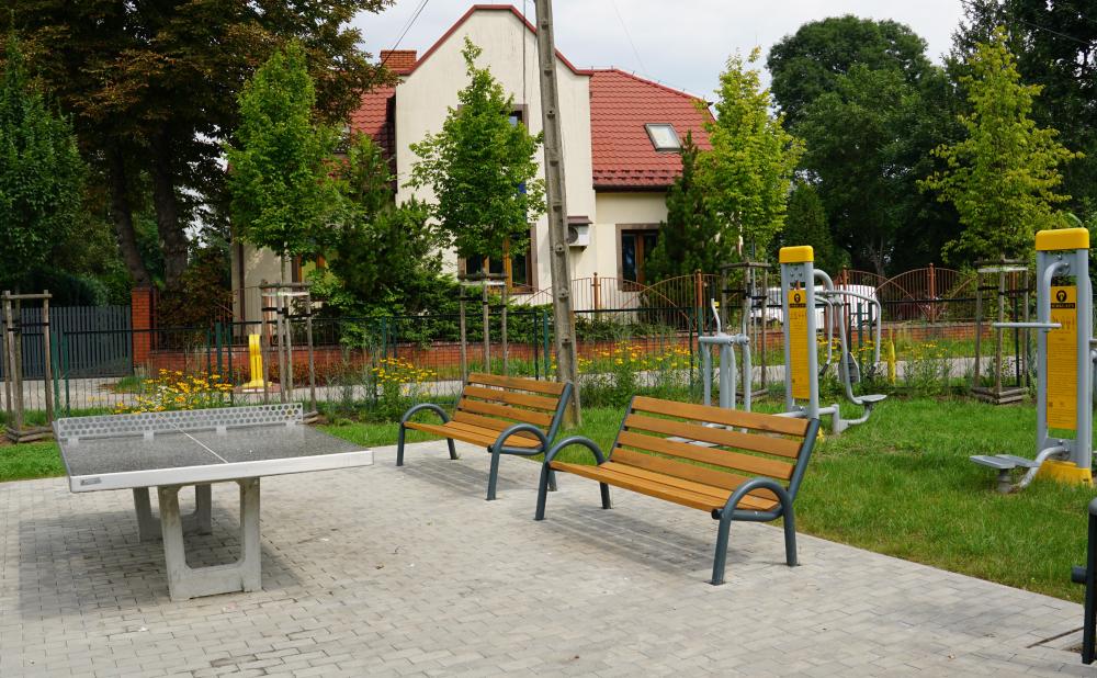 Modernizacja placu zabaw oraz strefy rekreacyjno - sportowej przy ul. Jezierskiego w Krakowie
